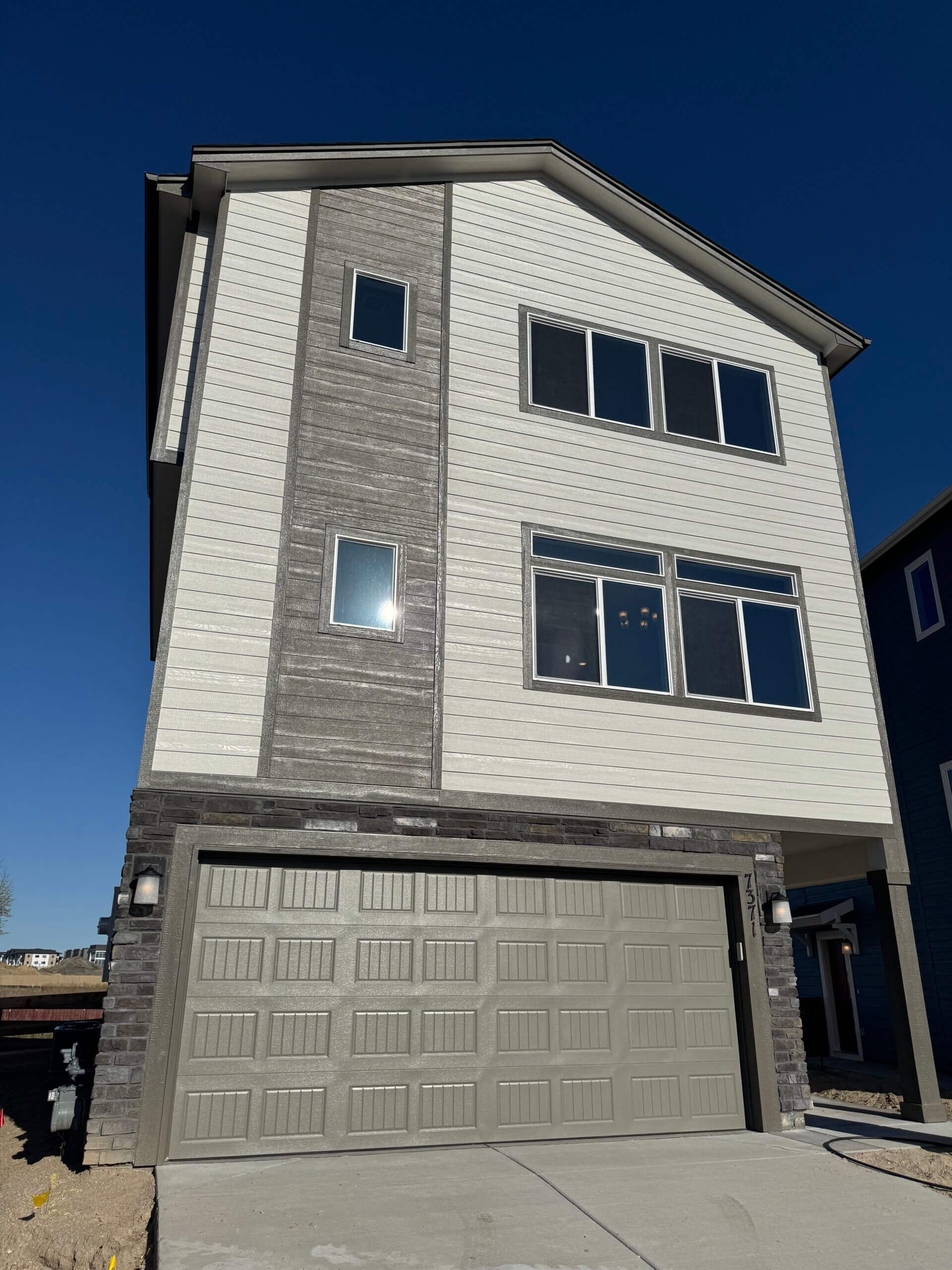 7367 Cornice Pt