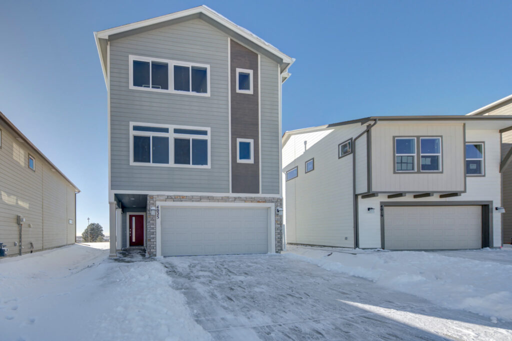 Crestone exterior