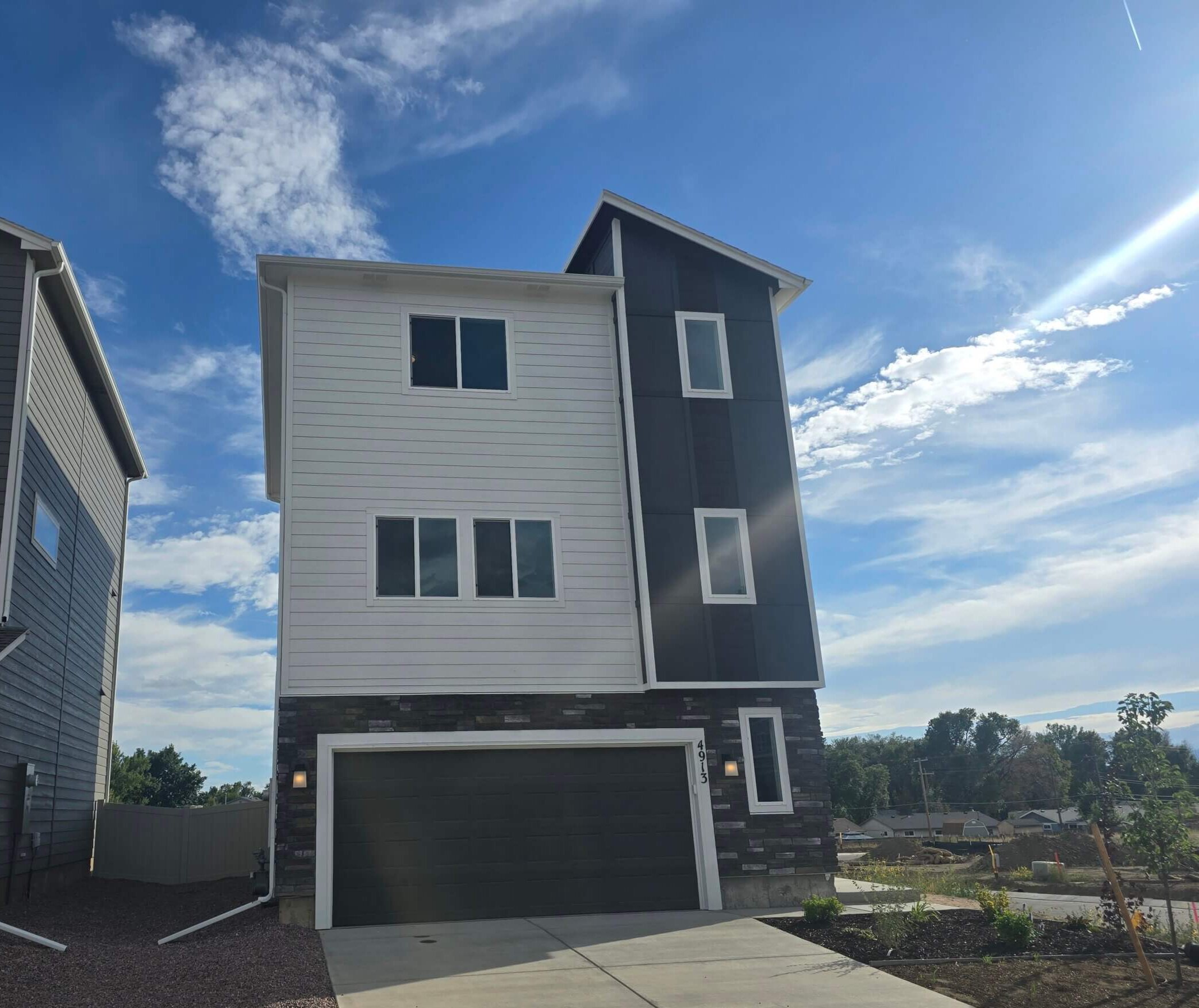 4913 Havenward View